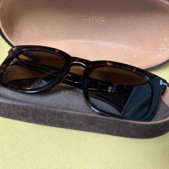 Tom Ford Tortoise Square Sunglasses - Viral Preppy Trend main image 4